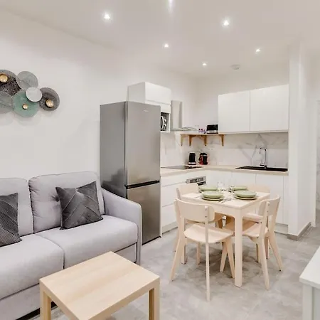 Super T2 Au Vieux Port Climatise Apartamento
